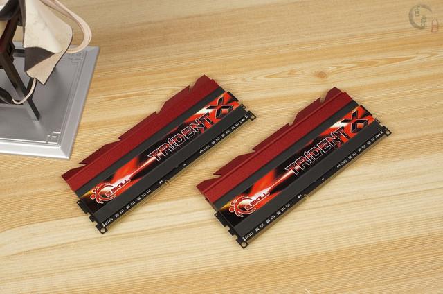 内存频率相同 DDR3与DDR4性能差距有多大